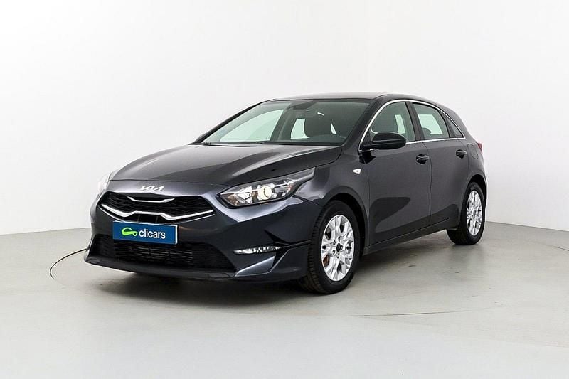 Blanco Usado 2023 Kia Ceed Utilitario | 20.790 € (Precio justo) - Imagen 1/4