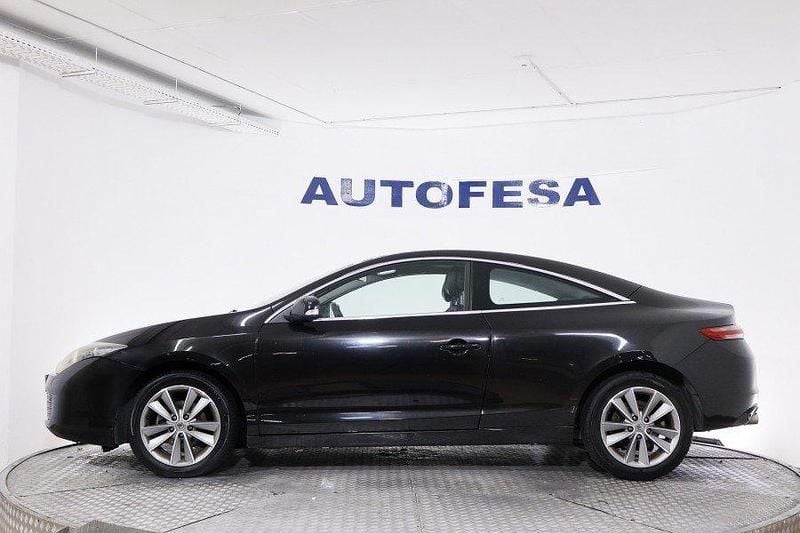 Usado Renault Laguna III Black Edition 110 CV (80 kW) 2014 Negra Coupe