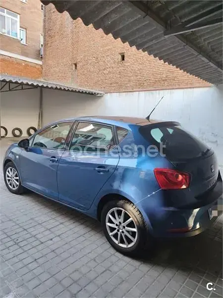 Usado Seat Ibiza Style 105 CV (77 kW) 2012 Azul Berlina