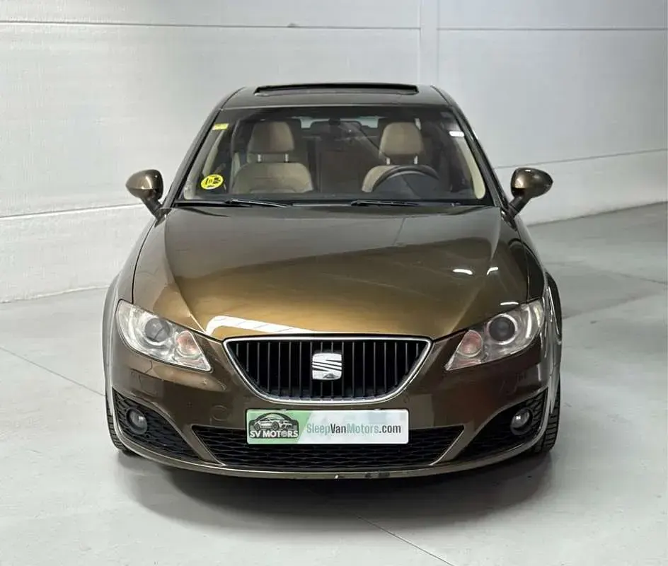 Usado Seat Exeo Style 143 CV (105 kW) 2010 Marrón Berlina