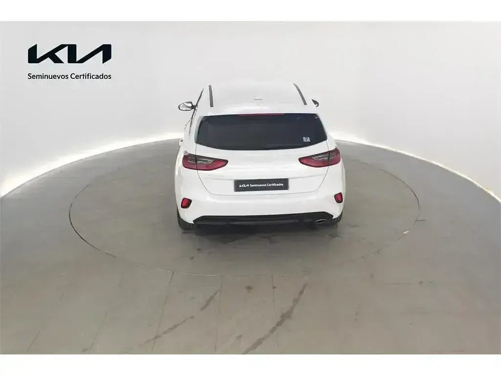 Usado Kia Ceed 100 CV (73 kW) 2025 Blanco Utilitario