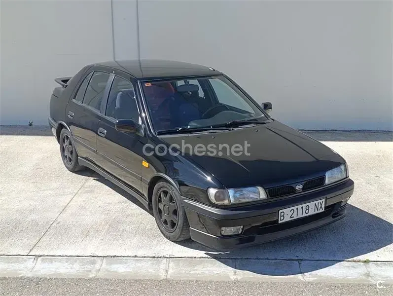 Usado Nissan Sunny 143 CV (105 kW) 1992 Negro Berlina