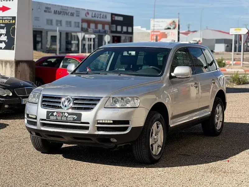 Usado VW Touareg R 174 CV (127 kW) 2005 Gris / plata SUV