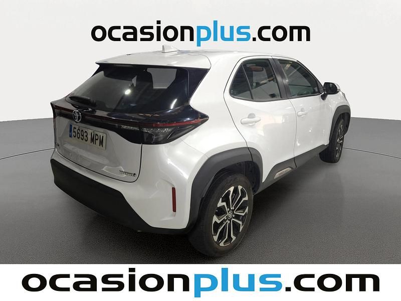 Usado Toyota Yaris Cross Active 116 CV (85 kW) 2024 Blanco SUV