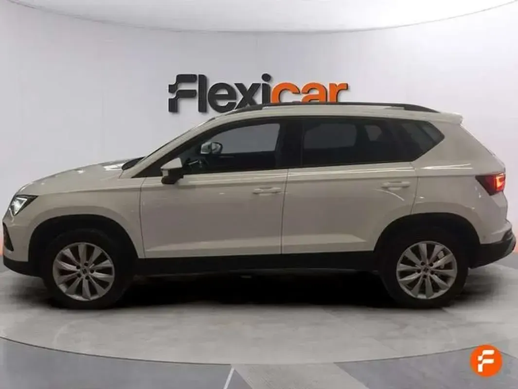 Begagnad Seat Ateca Style 116 HK (85 kW) 2024 Vit SUV
