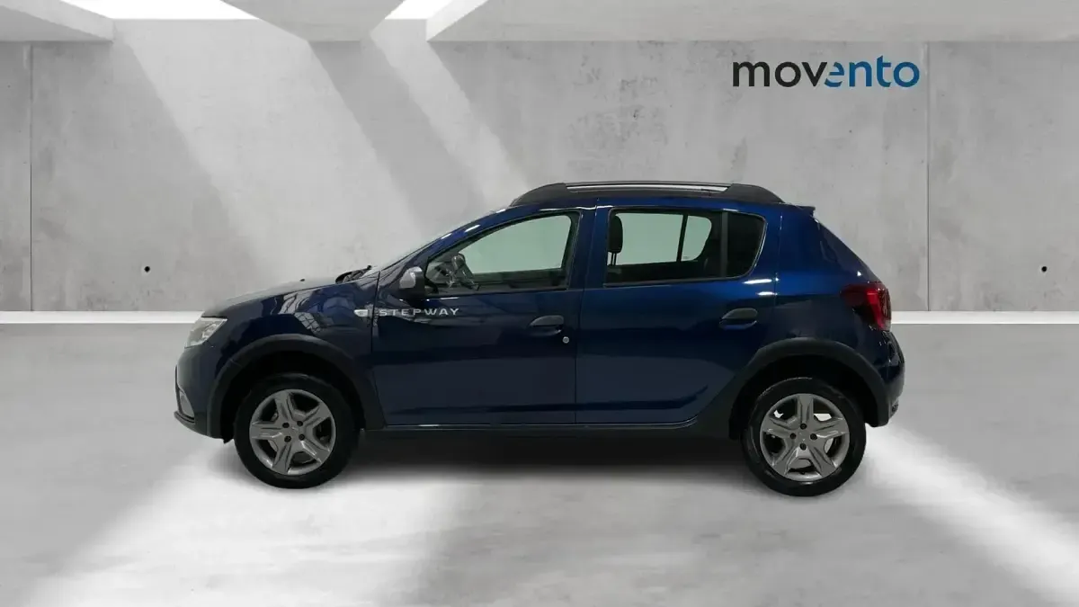 Usado Dacia Sandero Comfort 90 CV (66 kW) 2018 Azul Berlina