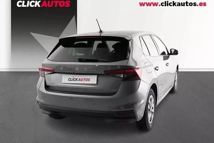 Usado Skoda Fabia Selection 115 CV (84 kW) 2025 Blanco Utilitario