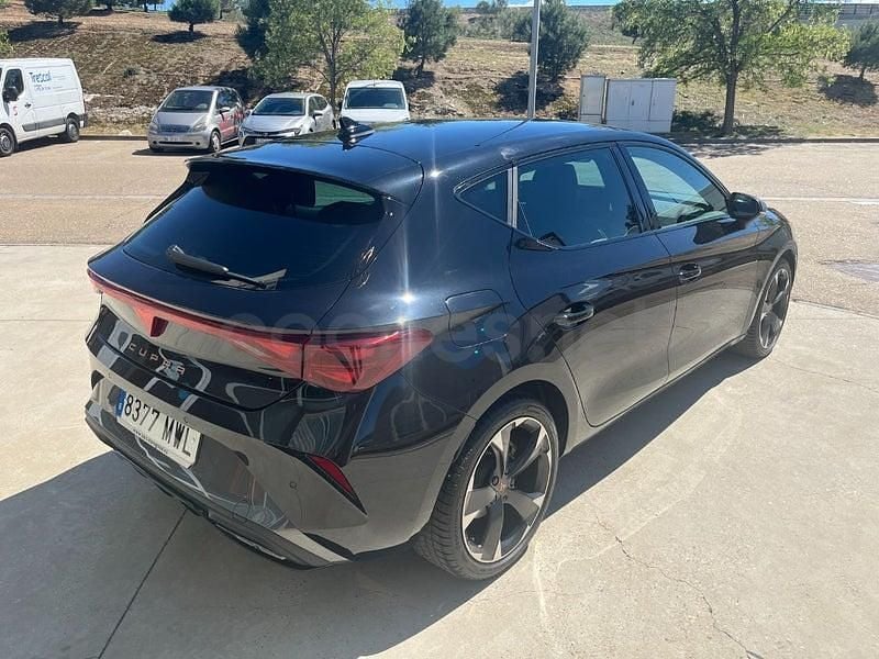 Usado Cupra Leon 150 HP (110 kW) 2025 Preto Sedan