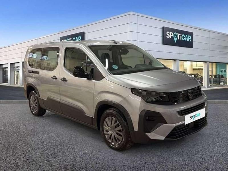 Usado Peugeot Rifter Allure 102 CV (75 kW) 2025 Gris Monovolumen