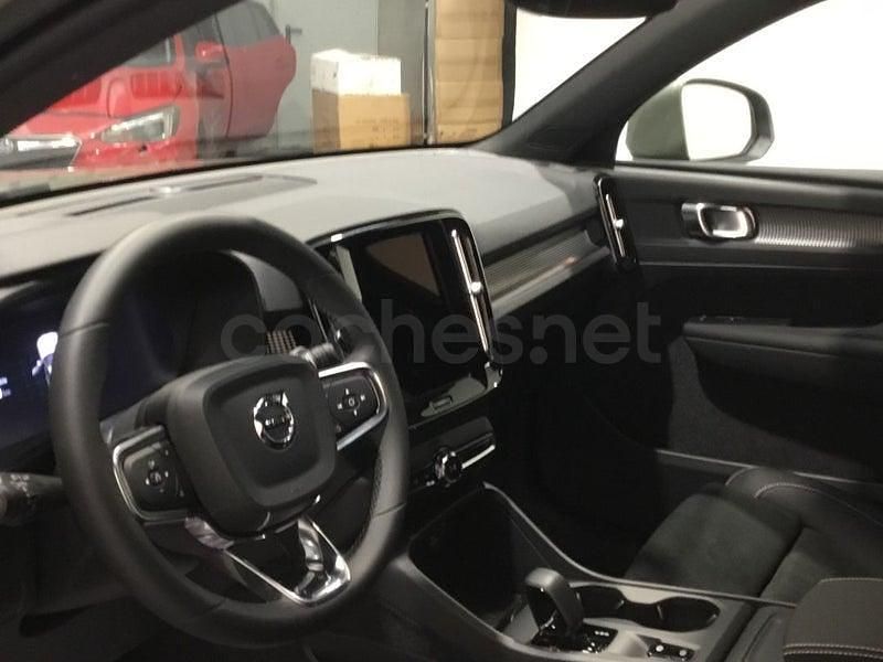 Usado Volvo XC40 Core 163 CV (119 kW) 2024 Gris / plata SUV