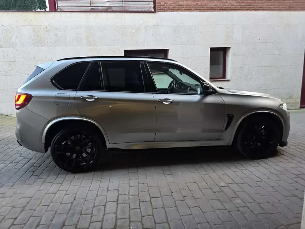 Usado BMW X5 M Comfort Edition 575 CV (422 kW) 2015 Gris SUV