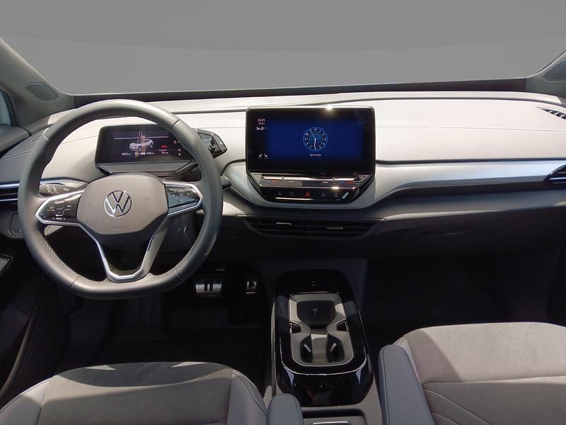 Usado VW ID.4 Pro 150 kW (204 CV) 2024 Blanco glaciar metalizado con techo negro SUV
