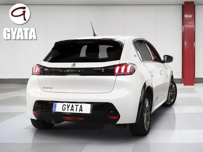 Usado Peugeot e-208 Allure 100 kW (136 CV) 2020 Blanco Utilitario