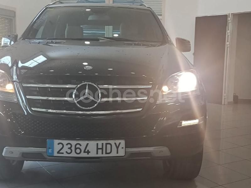 Usado Mercedes ML300 204 CV (150 kW) 2012 Negro SUV