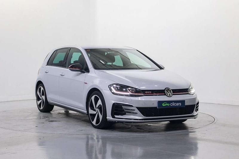 Usado VW Golf VII GTI 230 CV (169 kW) 2017 Plateado Utilitario