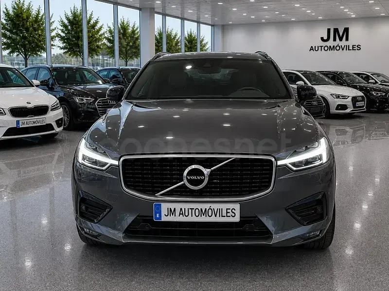 Usado Volvo XC60 R-Design 390 CV (286 kW) 2020 Gris / plata SUV