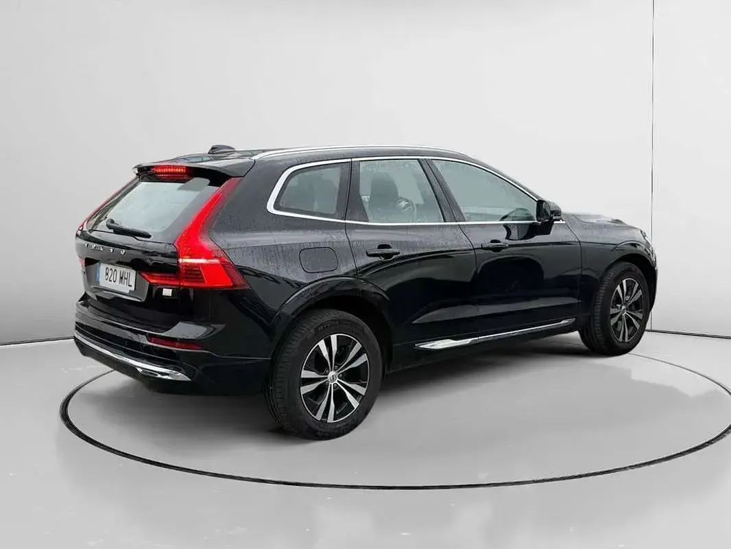 Usado Volvo XC60 Core 351 CV (258 kW) 2023 Negro SUV