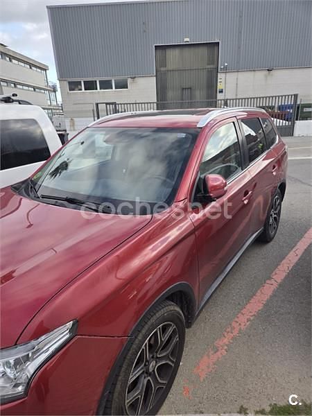 Usado Mitsubishi Outlander Motion 150 CV (110 kW) 2015 Rojo SUV
