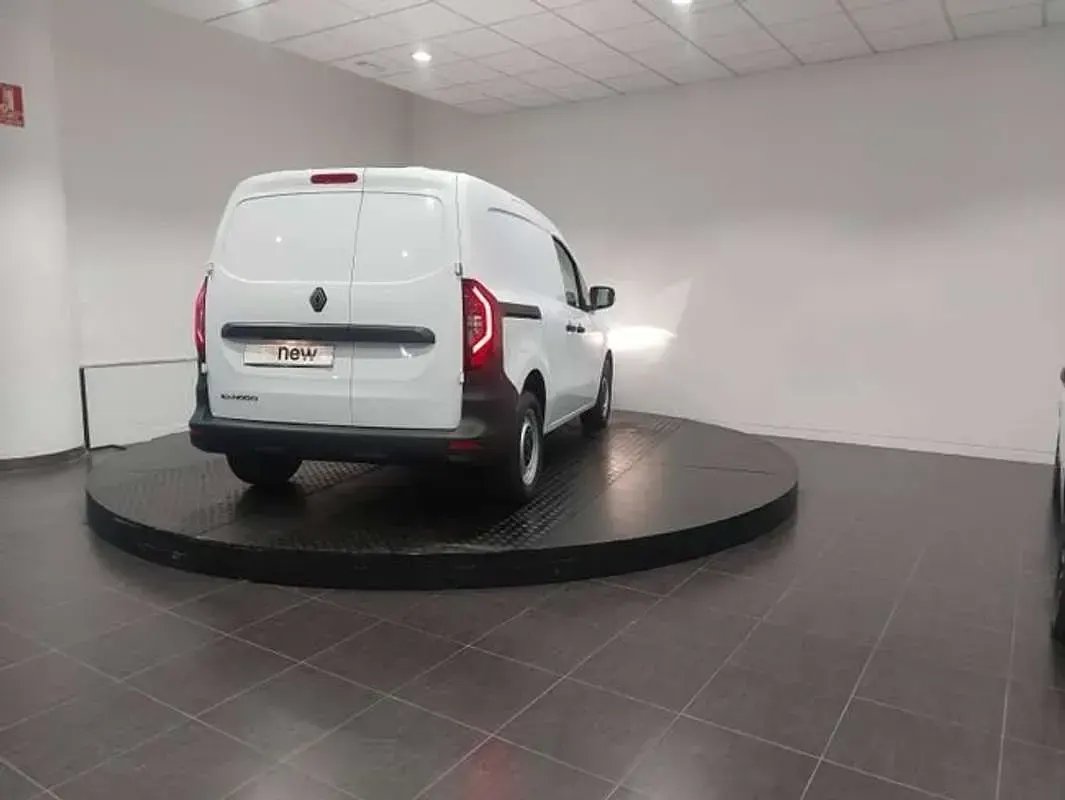 Usado Renault Kangoo 95 CV (69 kW) 2026 Blanco Monovolumen