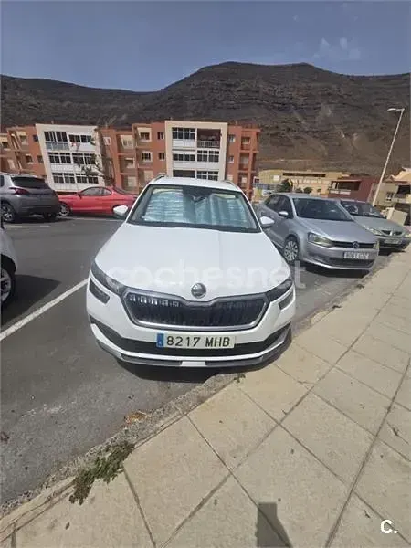 Usado Skoda Kamiq Ambition 110 CV (80 kW) 2023 Blanco SUV