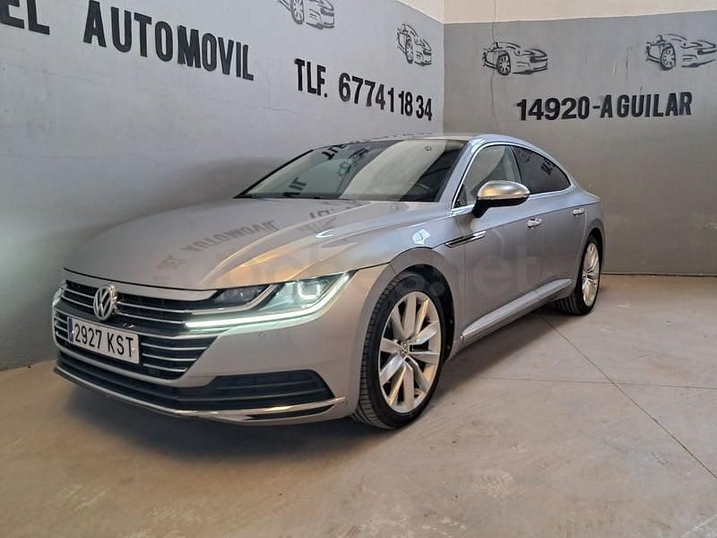Usado VW Arteon Elegance 150 CV (110 kW) 2019 Gris / plata Utilitario