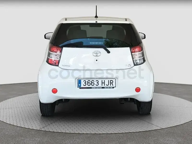Usado Toyota iQ Multidrive S 98 CV (72 kW) 2012 Blanco Utilitario