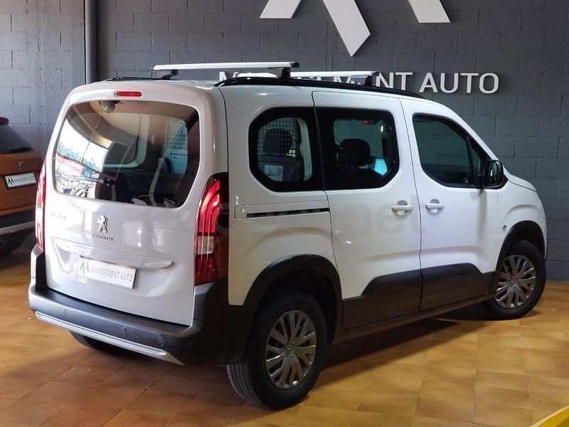 Usado Peugeot Rifter Allure 110 CV (80 kW) 2022 Blanco Monovolumen