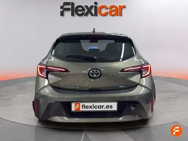 Begagnad Toyota Corolla Active 140 HK (102 kW) 2024 Brun