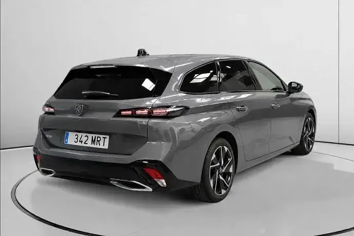 Usado Peugeot 308 Allure 130 CV (95 kW) 2024