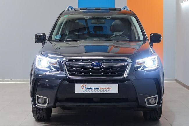 Usado Subaru Forester 151 CV (111 kW) 2020 Gris SUV