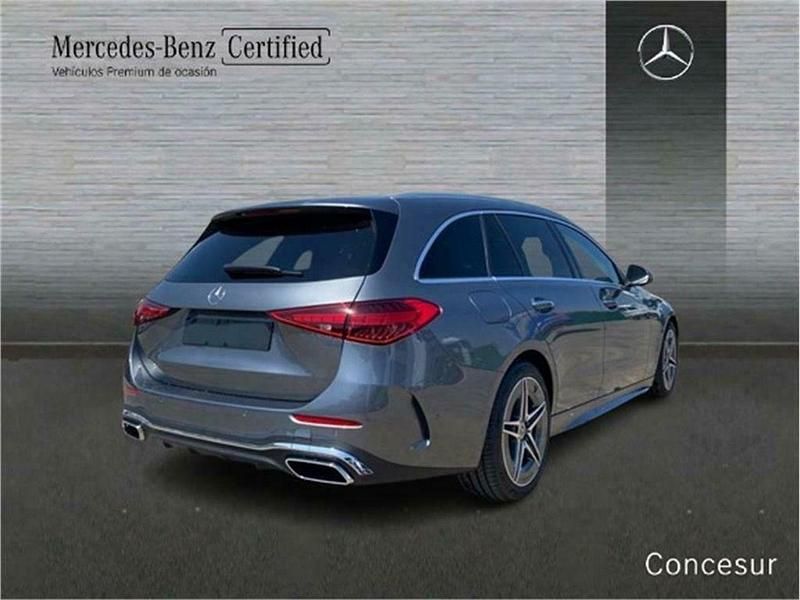 Usado Mercedes C200 AMG line 163 CV (119 kW) 2022 Gris selenita Berlina
