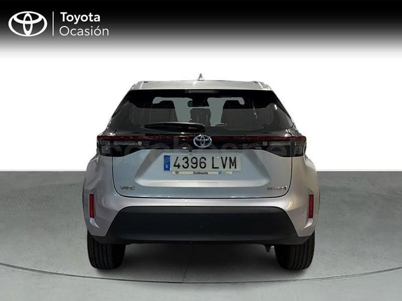 Usado Toyota Yaris Cross Active 116 CV (85 kW) 2021 Gris / plata SUV