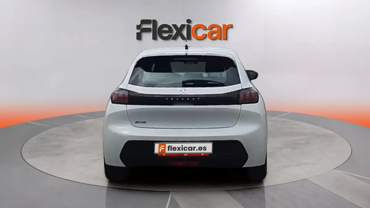 Usado Peugeot 208 Active 101 CV (74 kW) 2021 Blanco Utilitario