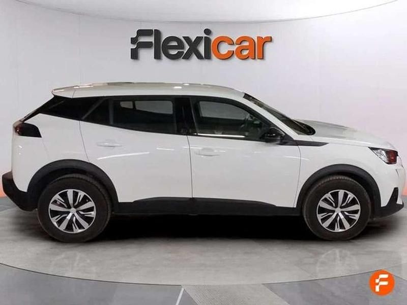 Usado Peugeot 2008 Active 101 CV (74 kW) 2022 Blanco SUV