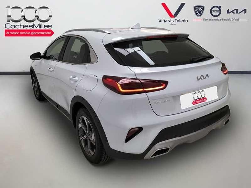 Usado Kia XCeed 100 HP (73 kW) 2024 Branco SUV
