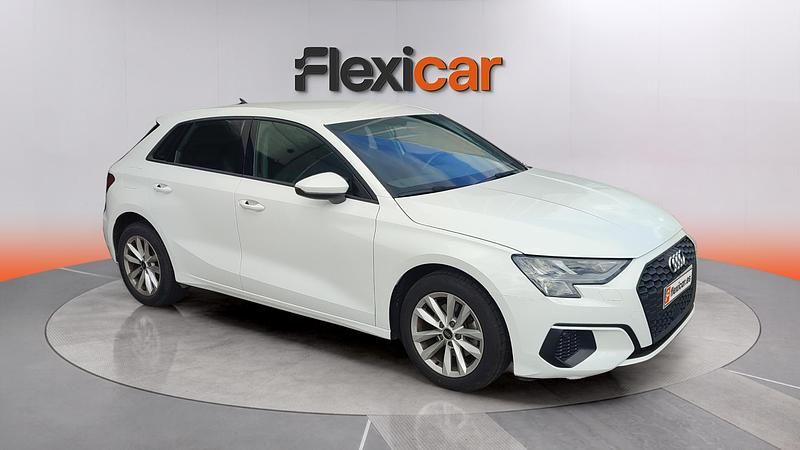 Używany Audi A3 Premium 110 KM (80 kW) 2023 Biały Sedan/Limuzyna