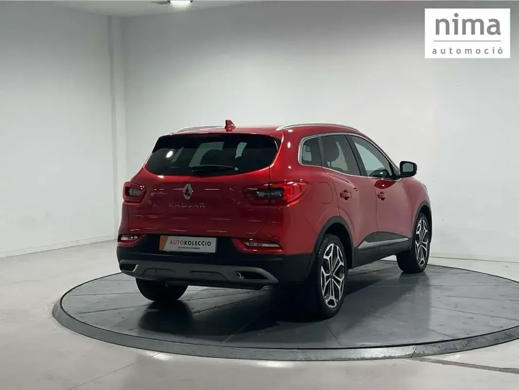 Usado Renault Kadjar Techno 160 CV (117 kW) 2022 Rojo SUV