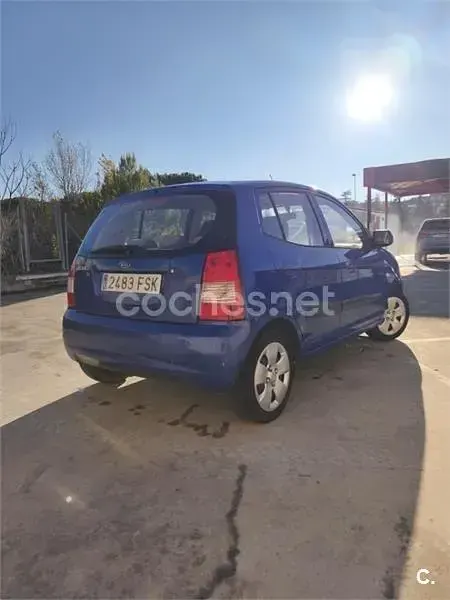 Usado Kia Picanto LX 65 CV (47 kW) 2007 Azul Utilitario