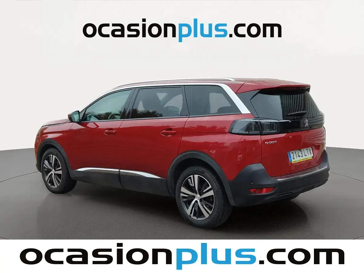 Usado Peugeot 5008 Allure 130 CV (95 kW) 2021 Rojo SUV