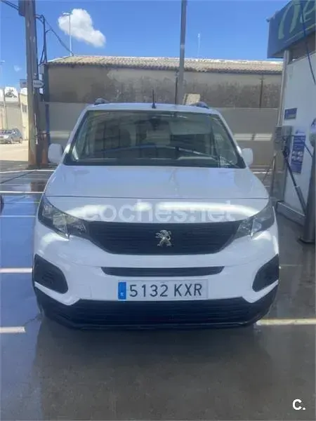Gebraucht Peugeot Rifter Active 130 PS (95 kW) 2019 Weiß Van / Kleinbus