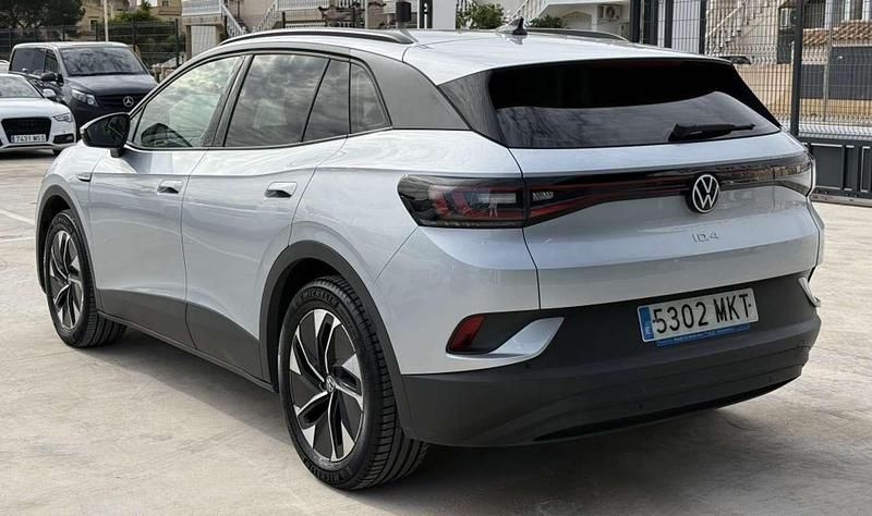 Usado VW ID.4 Pro 127 kW (174 CV) 2023 Gris SUV