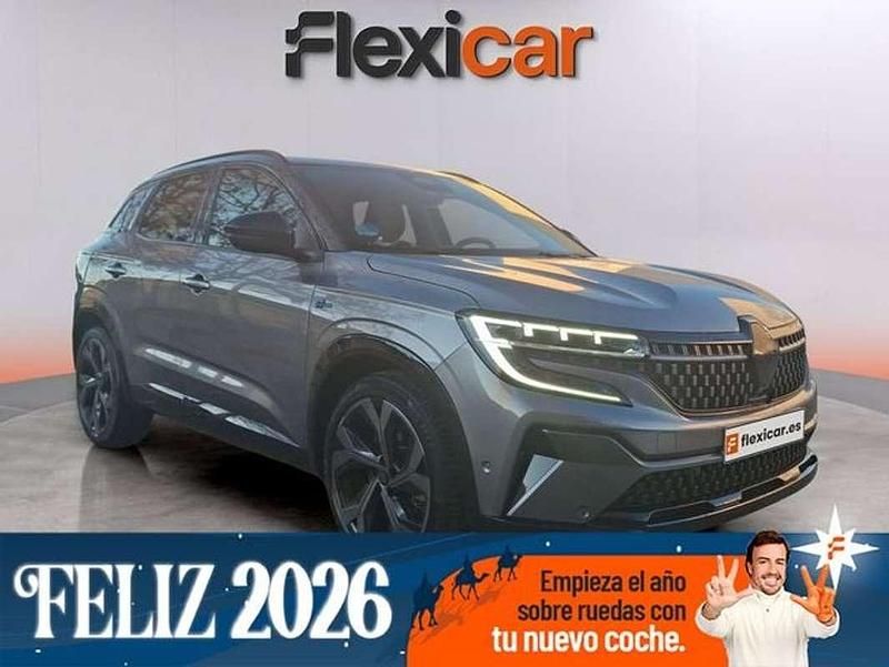 Gris Usado 2022 Renault Austral Iconic Esprit Alpine SUV | 27.990 € (Precio justo) - Imagen 1/4