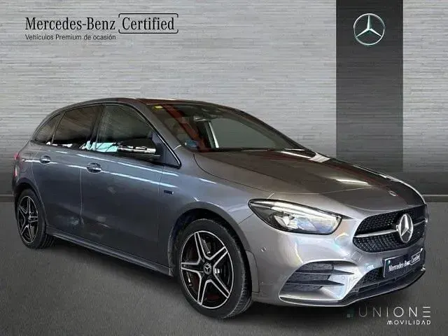 Usado Mercedes B250e 218 CV (160 kW) 2021 Gris montaña Utilitario