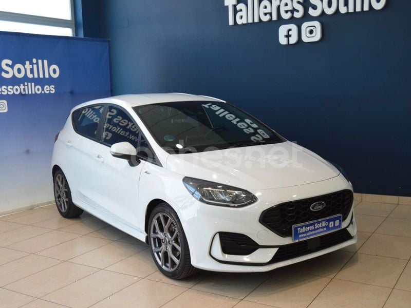 Blanco Usado 2022 Ford Fiesta ST-Line Utilitario | 16.490 € (Un poco caro) - Imagen 1/4