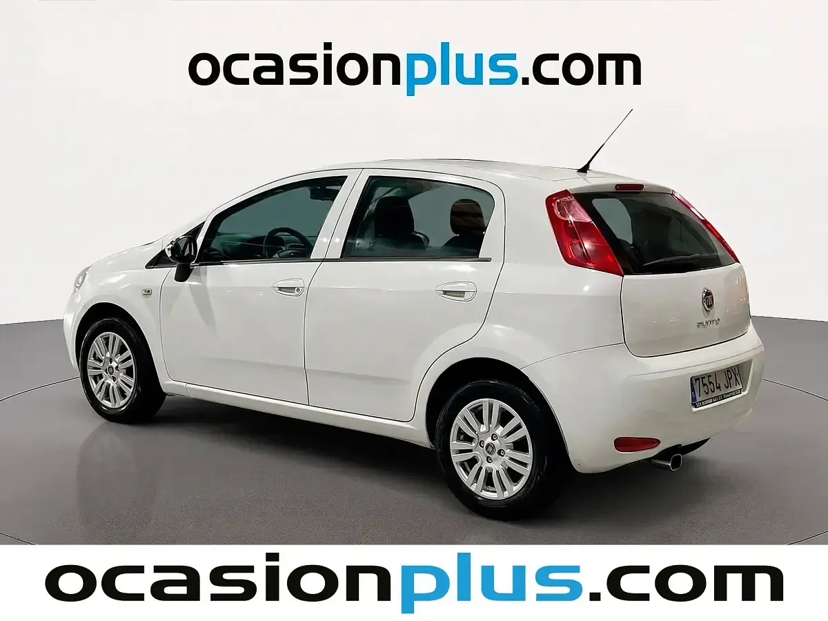 Usado Fiat Punto Easy 77 CV (56 kW) 2016 Blanco Utilitario