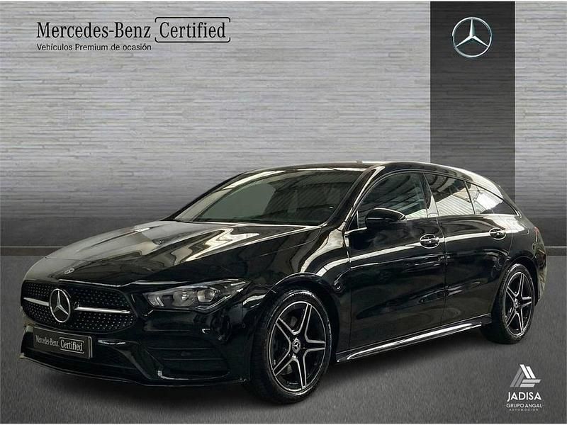 Usado Mercedes CLA200 Shooting Brake 150 CV (110 kW) 2025 Negro Familiar
