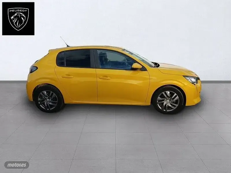 Usado Peugeot 208 Active 100 CV (73 kW) 2021 Amarillo Utilitario
