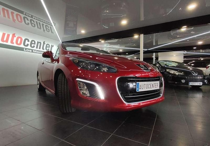Usado Peugeot 308 CC Allure 155 CV (114 kW) 2011 Rojo Descapotable