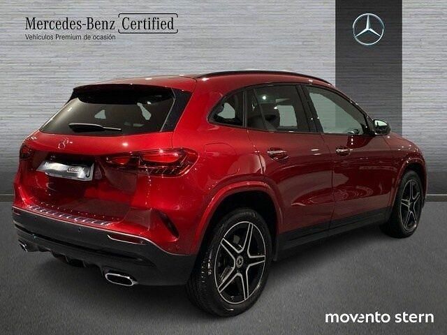 Usado Mercedes GLA250 AMG line 218 CV (160 kW) 2023 Rojo SUV