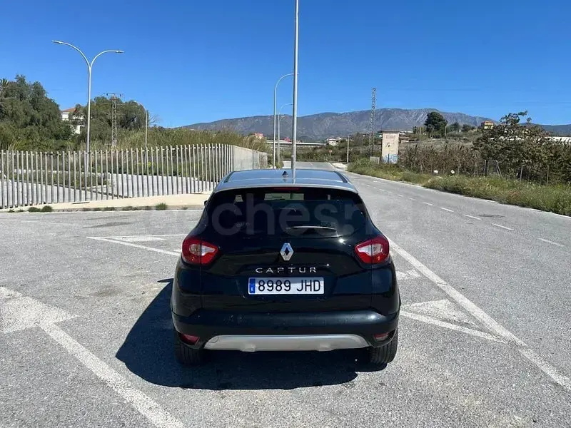 Usado Renault Captur 90 CV (66 kW) 2015 Negro SUV